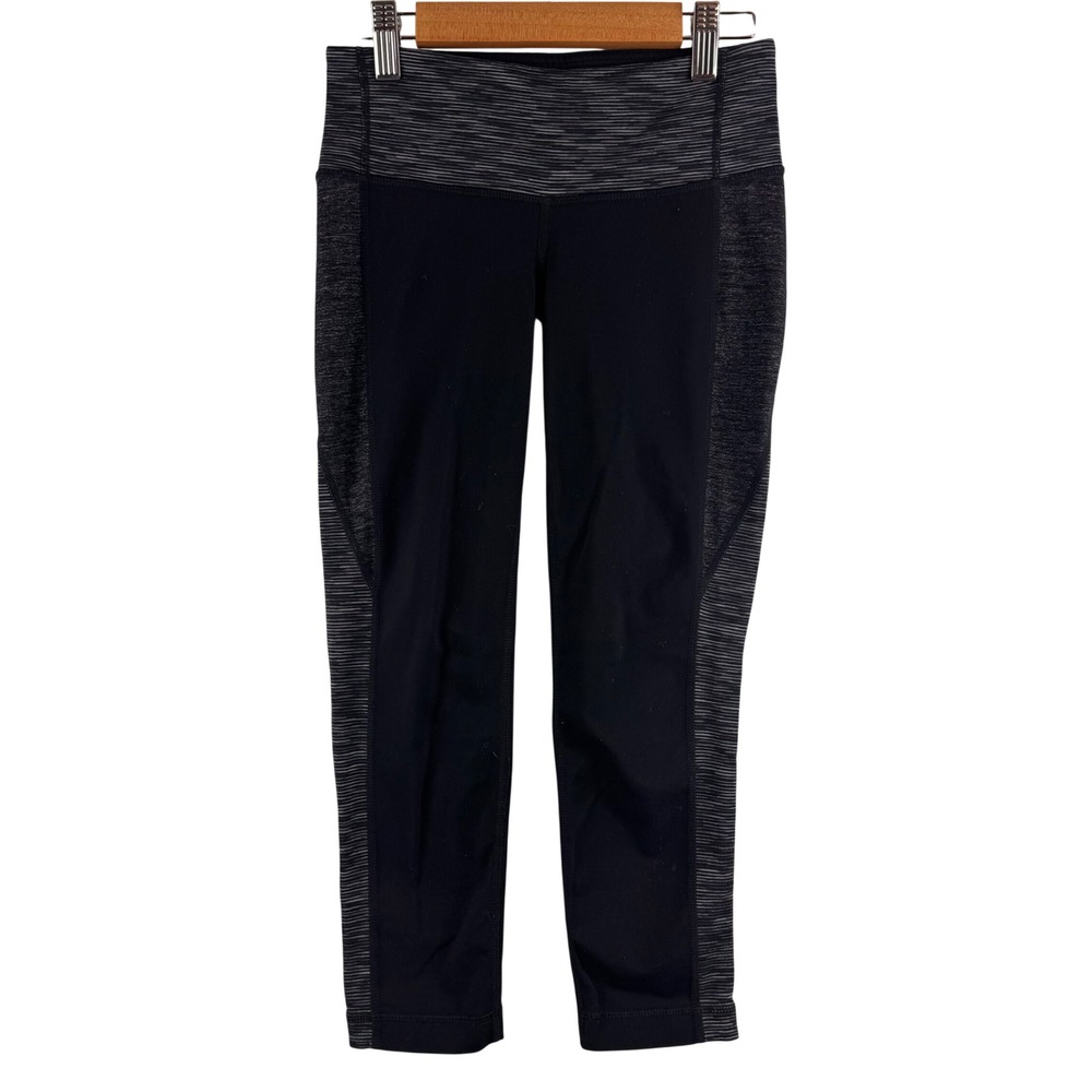 Athleta Capri Leggings Womens XS Black Gray Space Dye Striped 305922